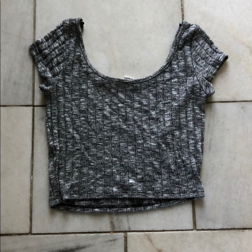 Gray knit crop top
